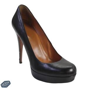 Gucci Women’s Betty Designer Black Leather Round Toe Platform Pumps/Heels